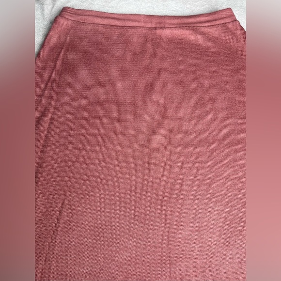 American Apparel skirt. Super soft, light sweater like material. Size Large. EUC - Picture 4 of 7